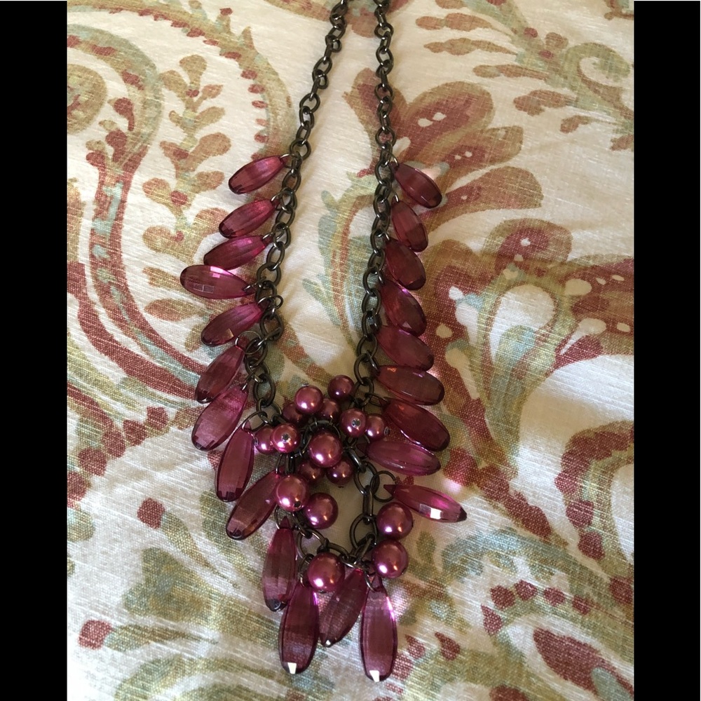 Necklace purple jewels beads